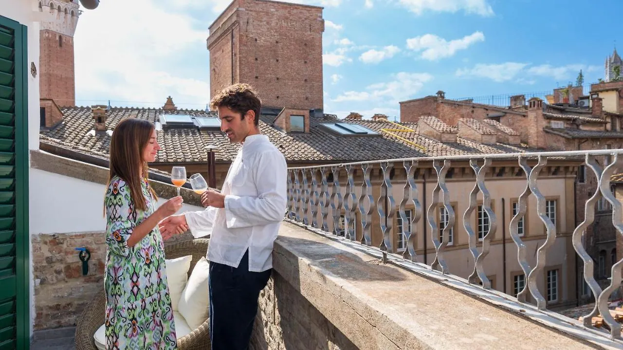 Blossoms Of Siena, Adults Only 0*, Σιένα